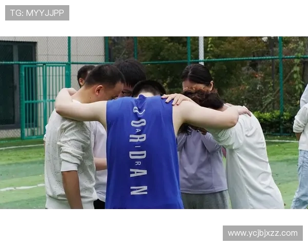 广州飞盘队与西安飞盘队的速度对决赛后分析与战术总结 广州飞盘队与西安飞盘队的速度对决赛后分析与战术总结