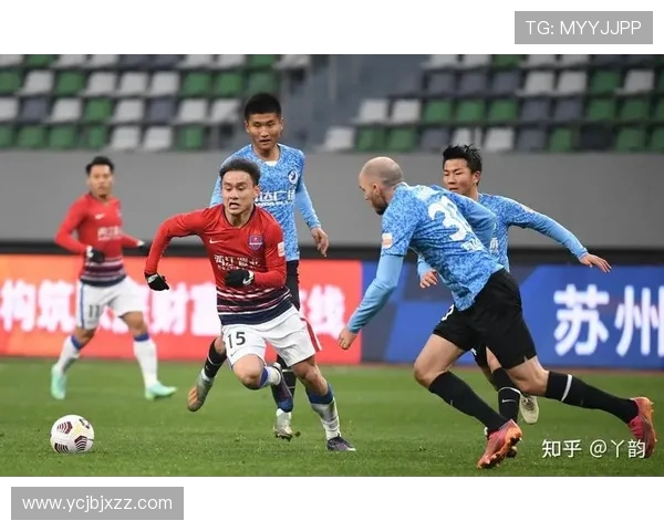 重庆足球队的控制现状与未来发展趋势深度解析 重庆足球队的控制现状与未来发展趋势深度解析