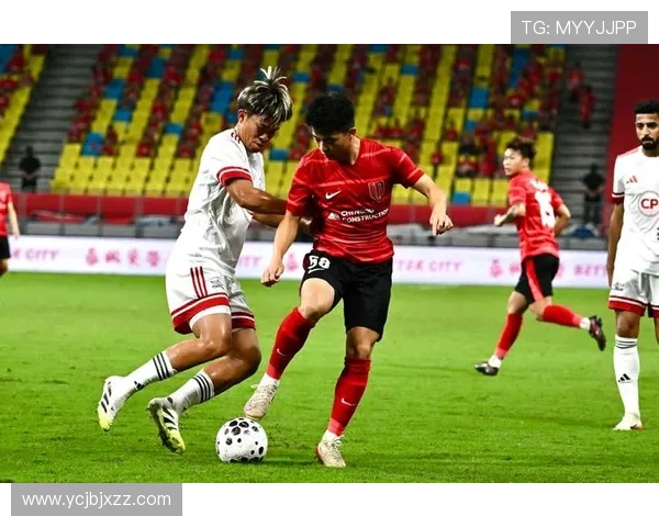 成都足球队整体压制战术解析与实践探讨