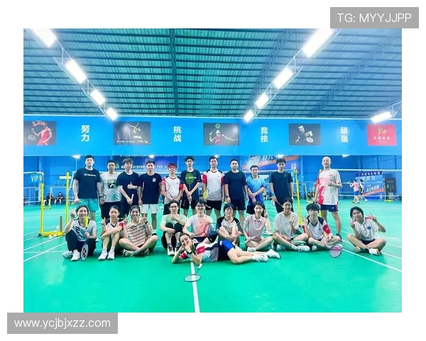 杭州羽毛球队与重庆羽毛球队赛后复盘团队协作的成功与不足分析